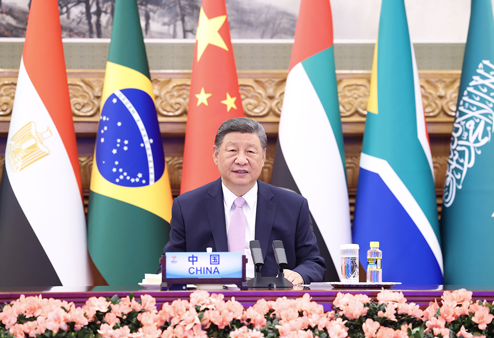 9月8日晚，国家主席习近平出席金砖国家领导人线上峰会，并发表题为《团结合作 砥砺前行》的重要讲话。新华社记者 黄敬文 摄