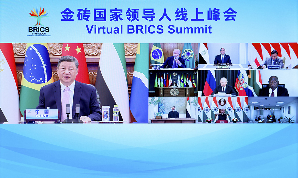 9月8日晚，国家主席习近平出席金砖国家领导人线上峰会，并发表题为《团结合作 砥砺前行》的重要讲话。新华社记者 刘彬 摄