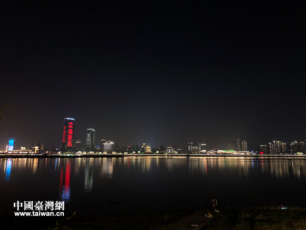 南昌夜景.jpg